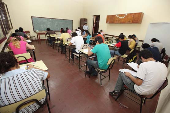 Postulantes a Becas del Bicentenario rindieron exámenes