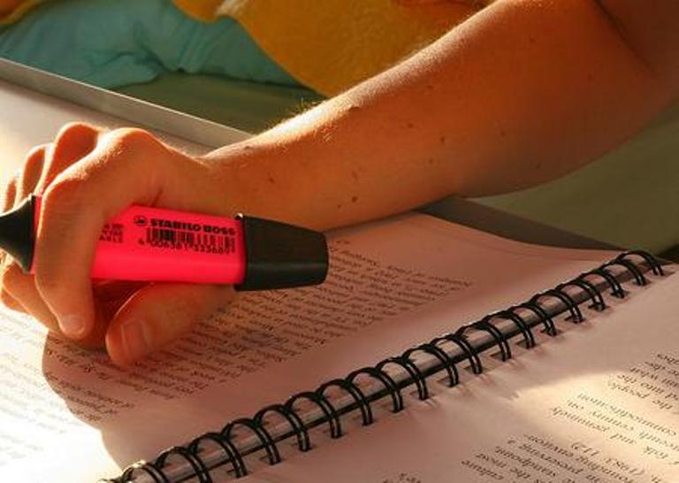 Itaipu ofrece Becas de Postgrado
