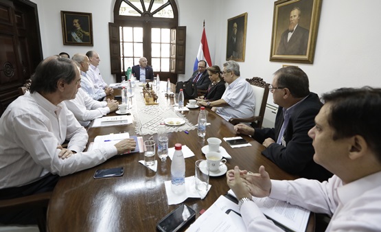 Reunión de trabajo en la Cancillería