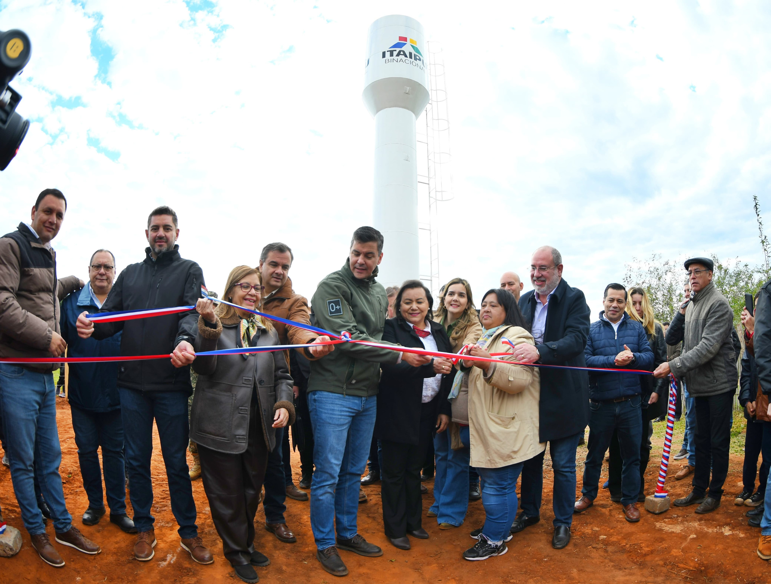 Habilitan sistema de agua con aporte de ITAIPU en asentamiento Kiles Kue de San Ignacio