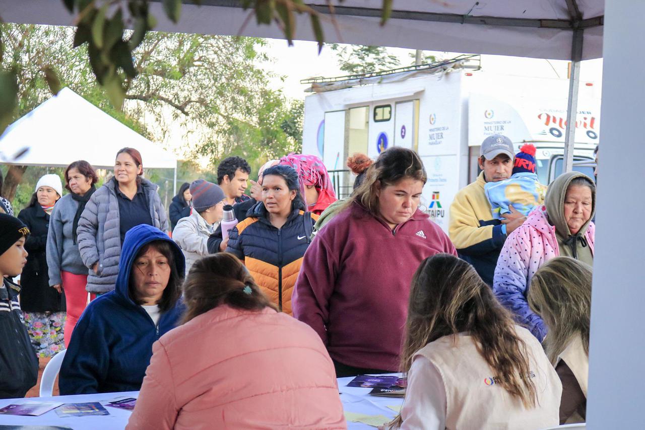 Ciudad Mujer Móvil llega a Itapúa con el respaldo de ITAIPU