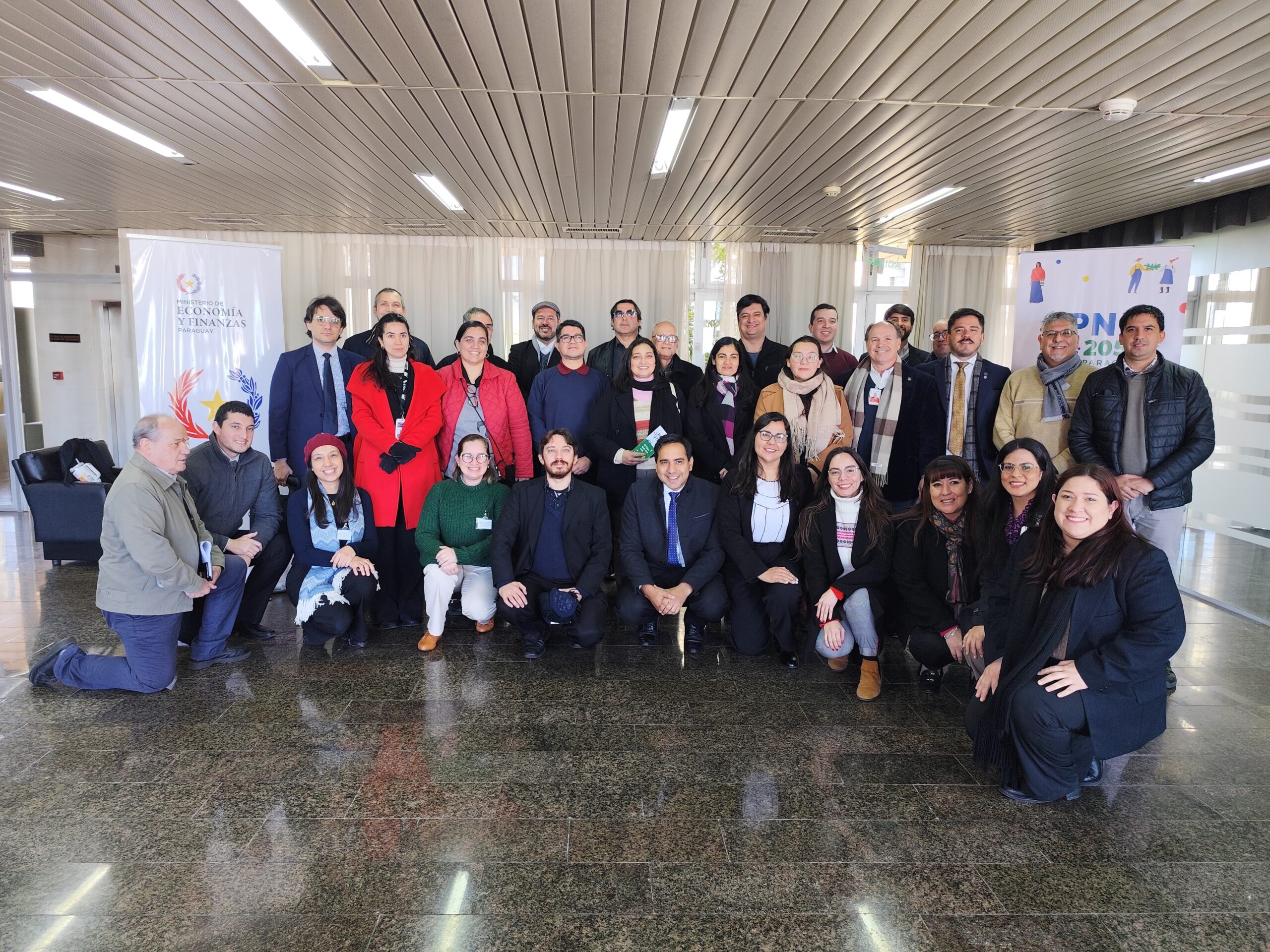 ITAIPU participa en taller del Plan Nacional de Desarrollo 2050 para analizar desafíos del sector energético