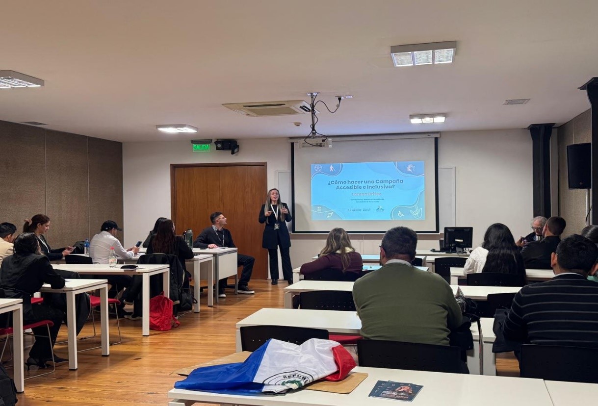 Binacional participó en Congreso Internacional de Comunicación Política con ponencia sobre inclusión y accesibilidad