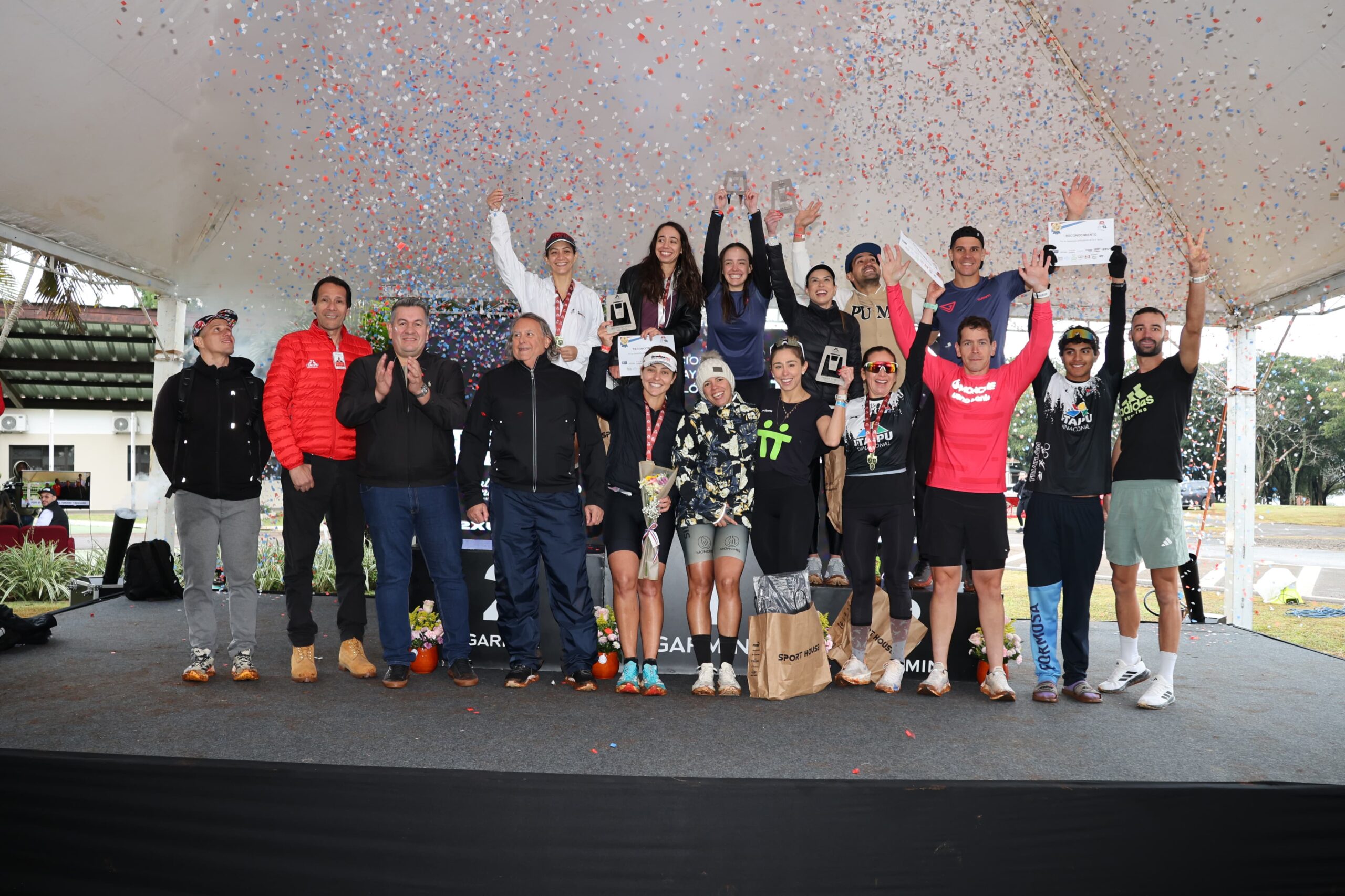 Atletas paraguayos triunfan en el Triatlón ASPATRI – ITAIPU 2025 desarrollado en la central hidroeléctrica