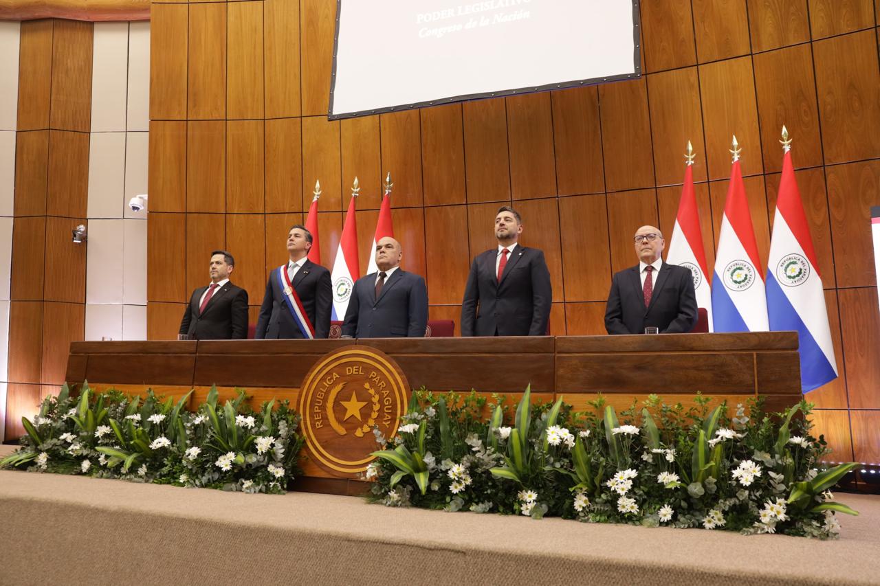 Presidente Peña destaca las inversiones sociales con recursos de ITAIPU en su informe de gestión