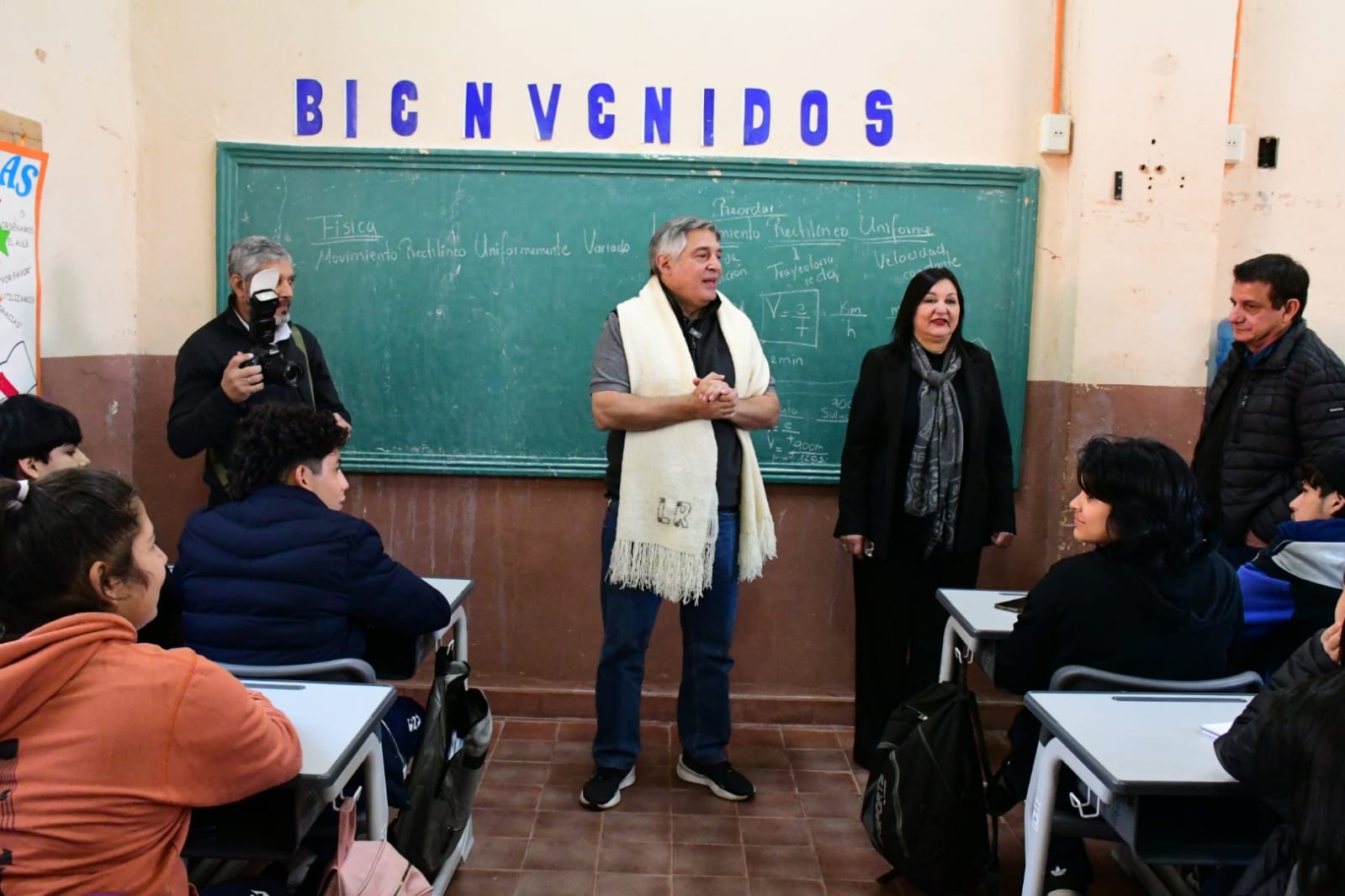 Ministro de Educación acompañó entrega de mobiliarios escolares en Misiones, adquiridos por ITAIPU