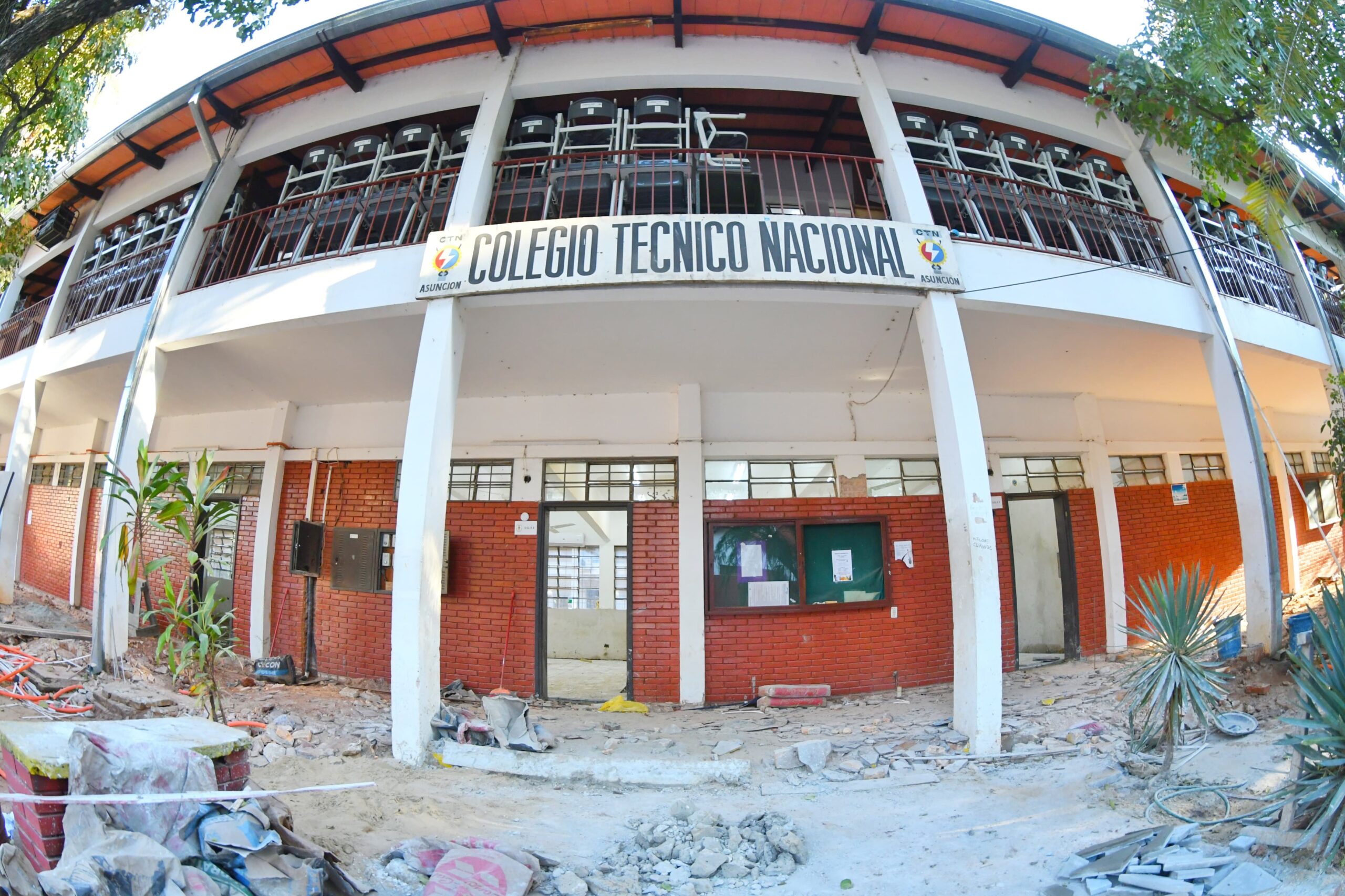 Avanza la remodelación integral del Colegio Técnico Nacional con financiamiento de ITAIPU