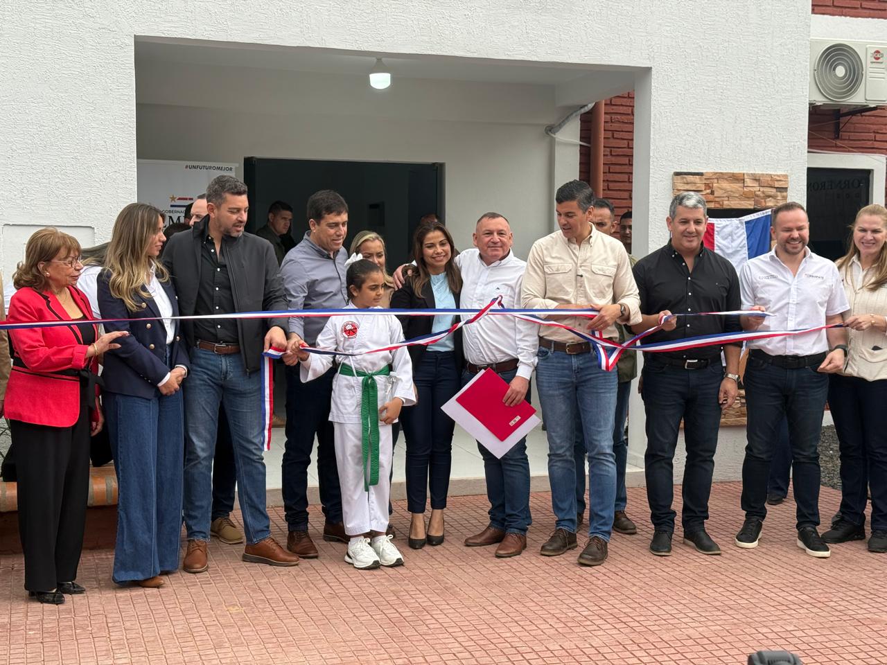 ITAIPU revitalizará playa municipal en Villa Oliva y pavimentará otros cuatro distritos de Ñeembucú