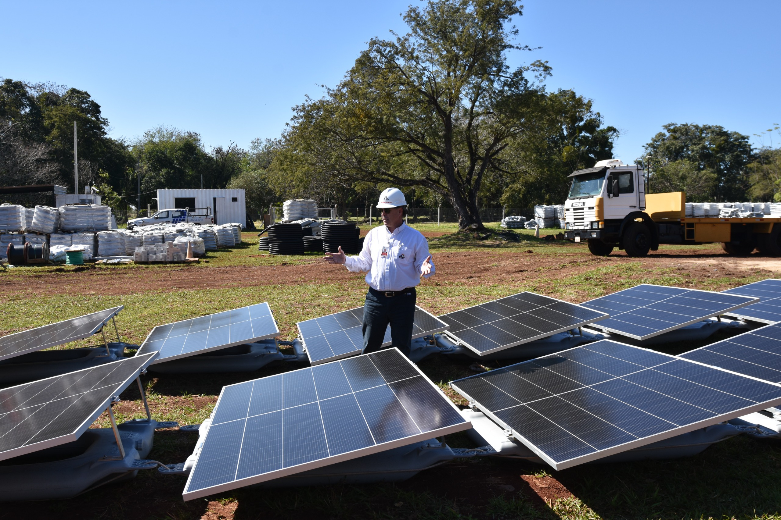 Alistan paneles para el lanzamiento de la Planta Solar Flotante en el embalse de ITAIPU