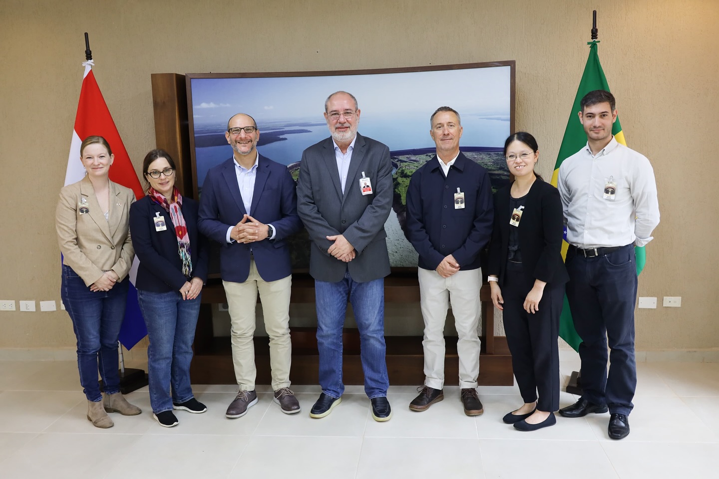 Diplomáticos de Estados Unidos destacan el aporte de ITAIPU para el desarrollo regional