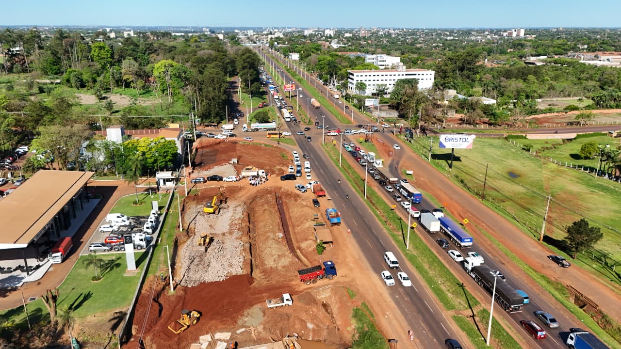 Director general de ITAIPU verifica avance de obras de infraestructura financiadas en Alto Paraná