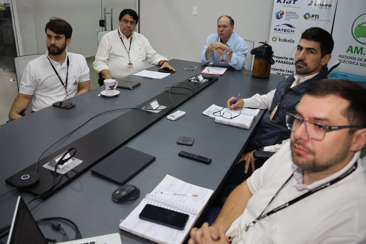 Grupo de trabajo binacional mantuvo reunión para estudio de nuevas fuentes de energía renovable