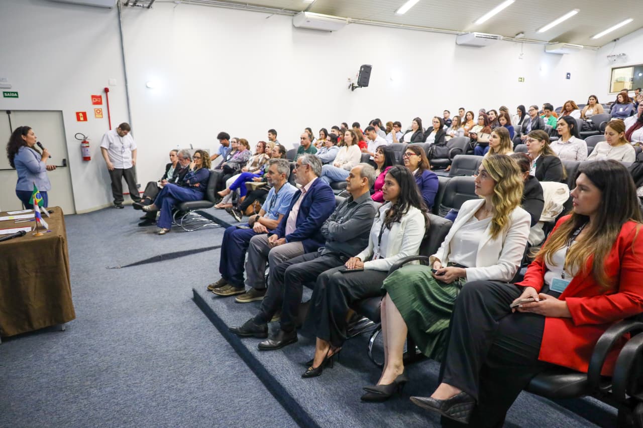Abordan proyectos de cooperación regional sobre salud materno-infantil en reunión del GT ITAIPU Salud