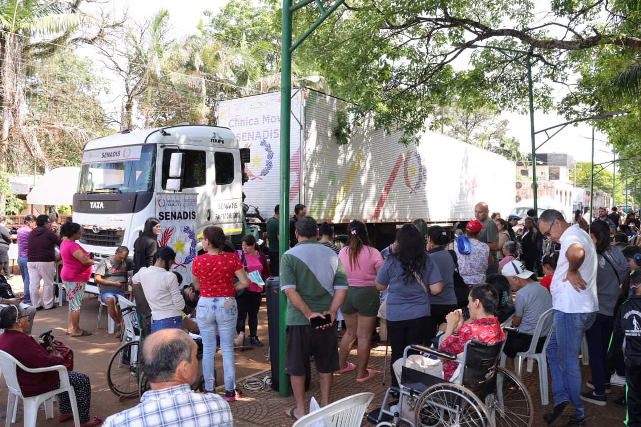 Ciudad Mujer Móvil brindó más de 1.000 servicios en primera jornada en Alto Paraná, con apoyo de ITAIPU