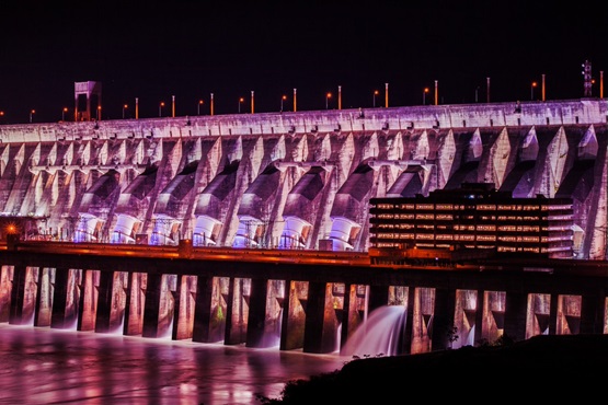 ITAIPU se suma al Octubre Rosa 2025 para la prevención y detección temprana del cáncer de mama
