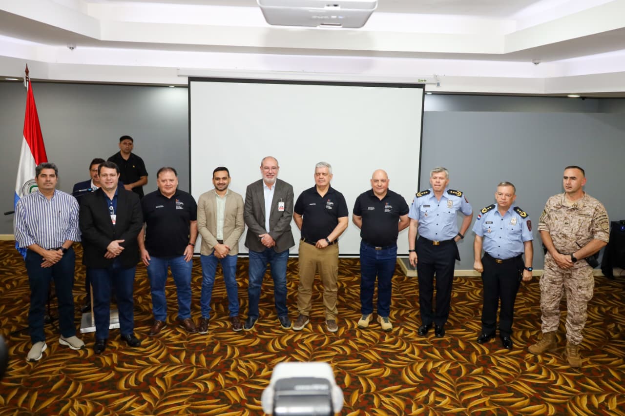 Policía Nacional implementa moderno sistema de radiocomunicación en Alto Paraná, con apoyo de ITAIPU