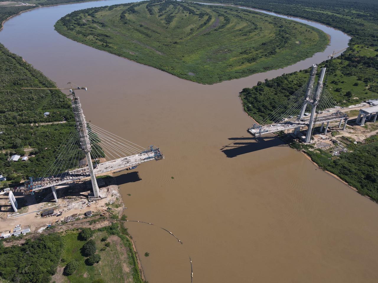 El Puente de la Bioceánica, financiado por ITAIPU, está cerca de unir a Carmelo Peralta y Puerto Murtinho