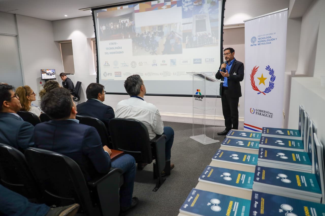 Presentan nueva normativa paraguaya para uso de sistemas de hidrógeno con apoyo de ITAIPU