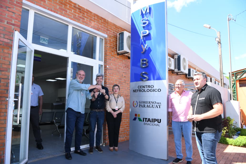 Estrenan nuevo Centro Nefrológico de Alto Paraná construido por ITAIPU
