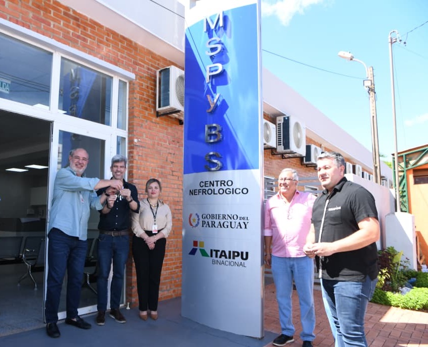 Estrenan nuevo Centro Nefrológico de Alto Paraná construido por ITAIPU