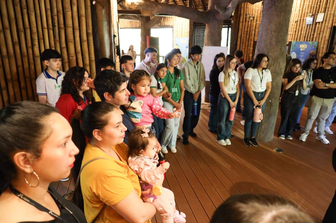 Técnicos de Tekotopa realizan demostración de enriquecimiento para el fortalecimiento del bienestar animal