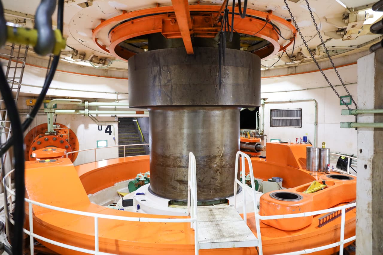 Realizan mantenimiento trisemestral a la Unidad Generadora 4 de ITAIPU