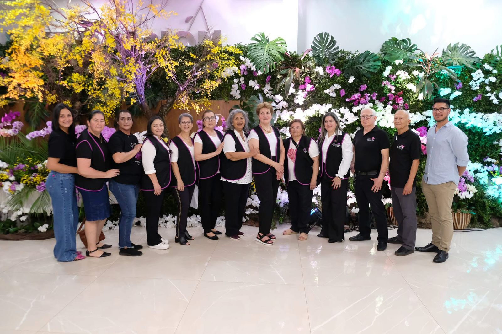 Orquidófilos preparan exposición para agasajar a las madres, con el apoyo de ITAIPU