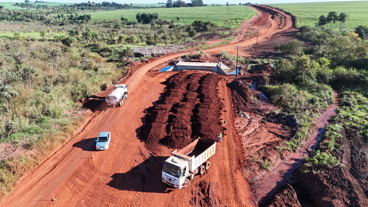 Intensifican obras viales en ruta que conecta Caaguazú con Alto Paraná, financiadas por ITAIPU