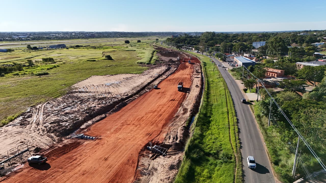 Avanzan obras de duplicación de Ruta D025 y de acceso al Aeropuerto Silvio Pettirossi con apoyo de ITAIPU