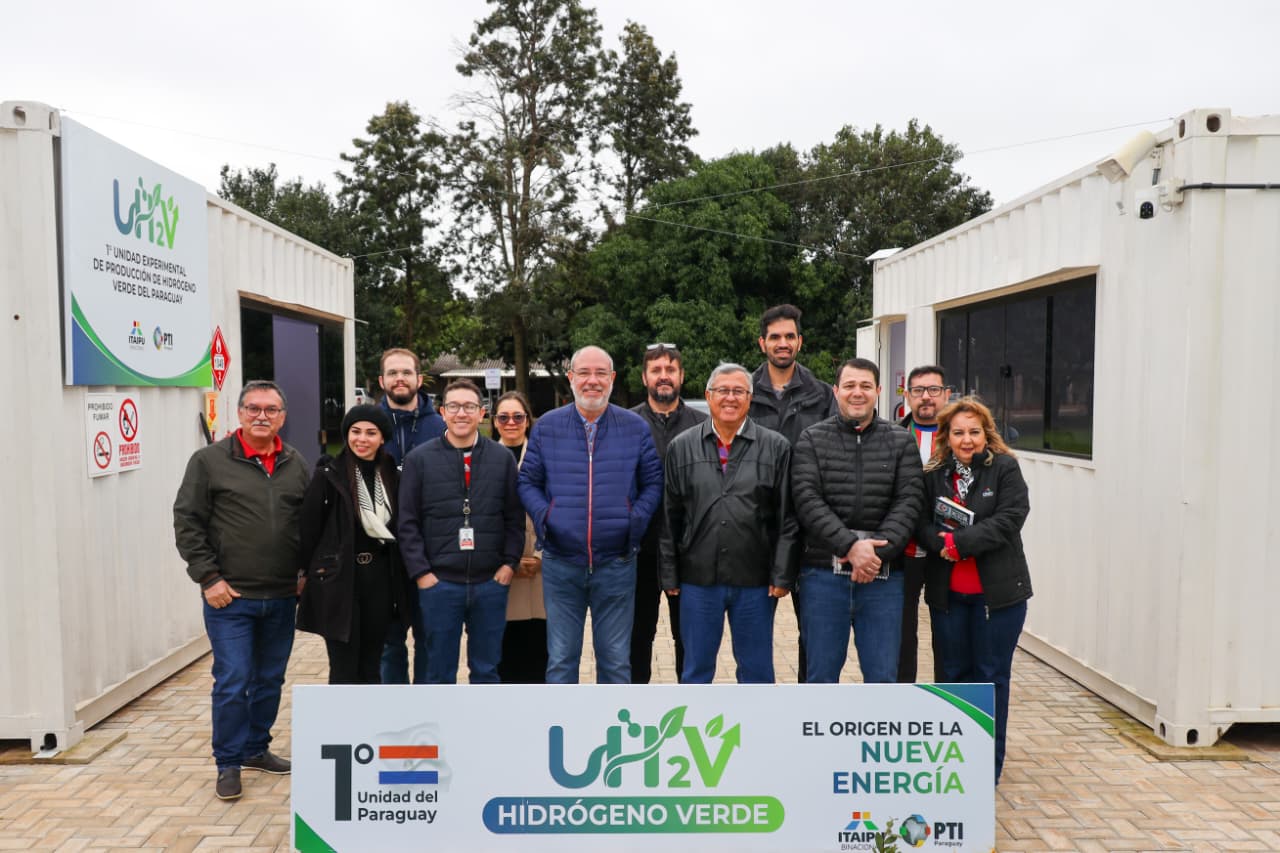 Director general de ITAIPU inspeccionó la unidad generadora de hidrógeno verde del PTI-PY