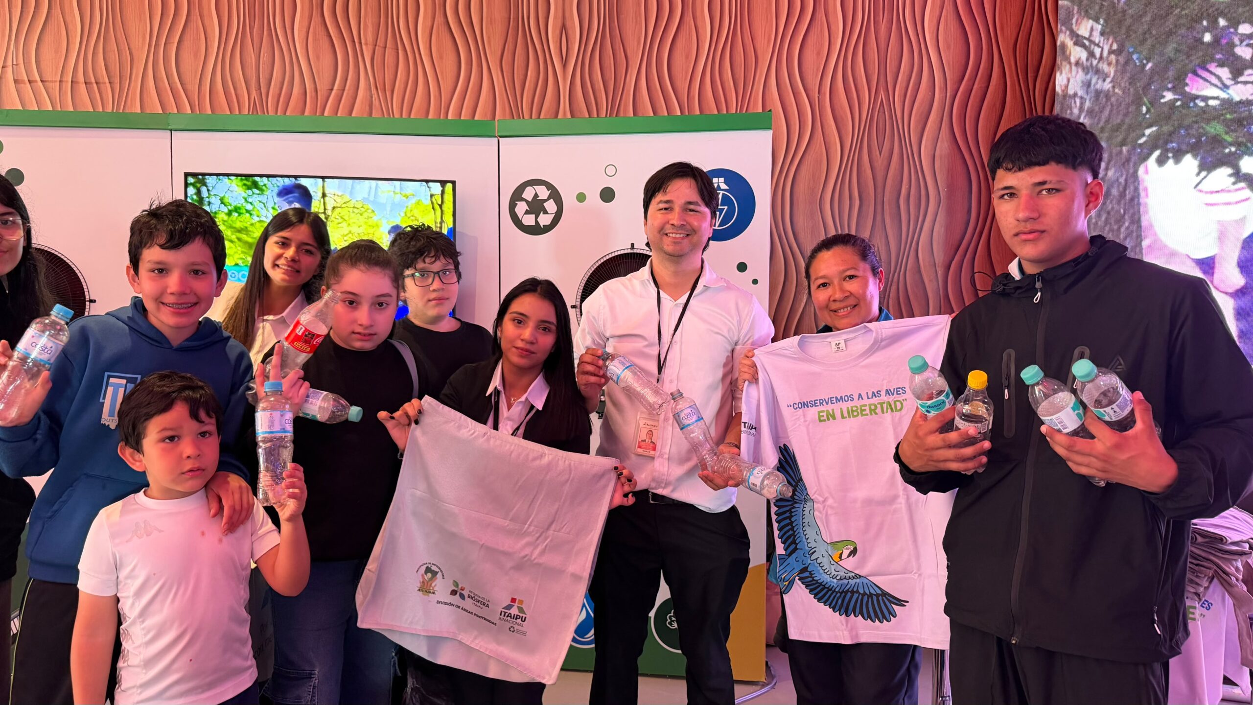 Stand de ITAIPU en la Expo Paraguay 2026 ya recibió a más de 30 mil visitantes