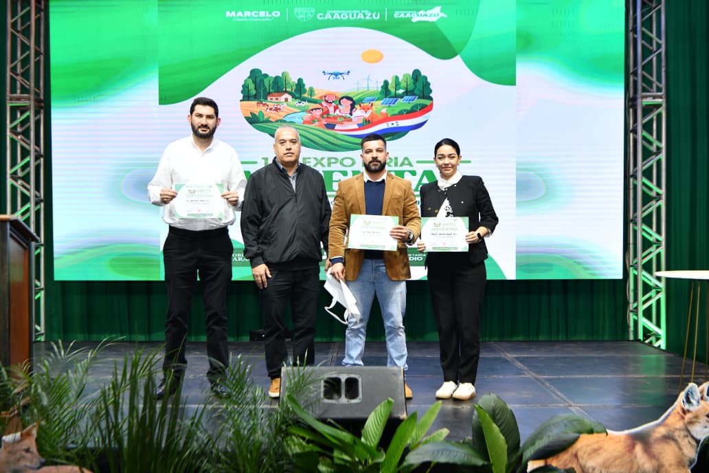 Técnicos de ITAIPU destacan iniciativas ambientales en Expo Feria Ambiental de Caaguazú