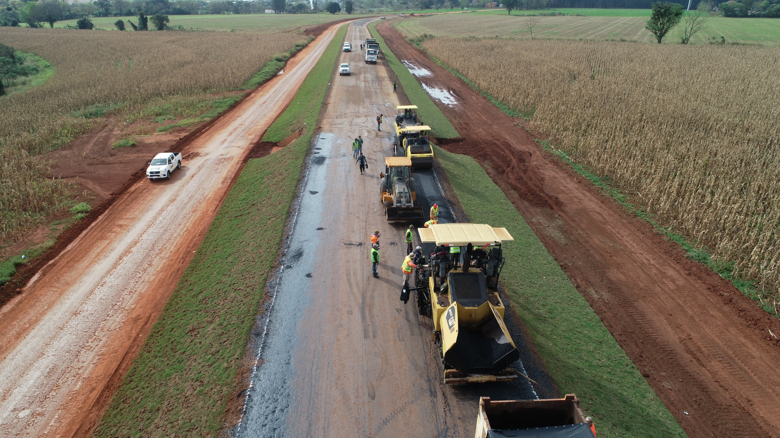 Inician pavimentación asfáltica de ruta que unirá Caaguazú con Alto Paraná, financiada por ITAIPU