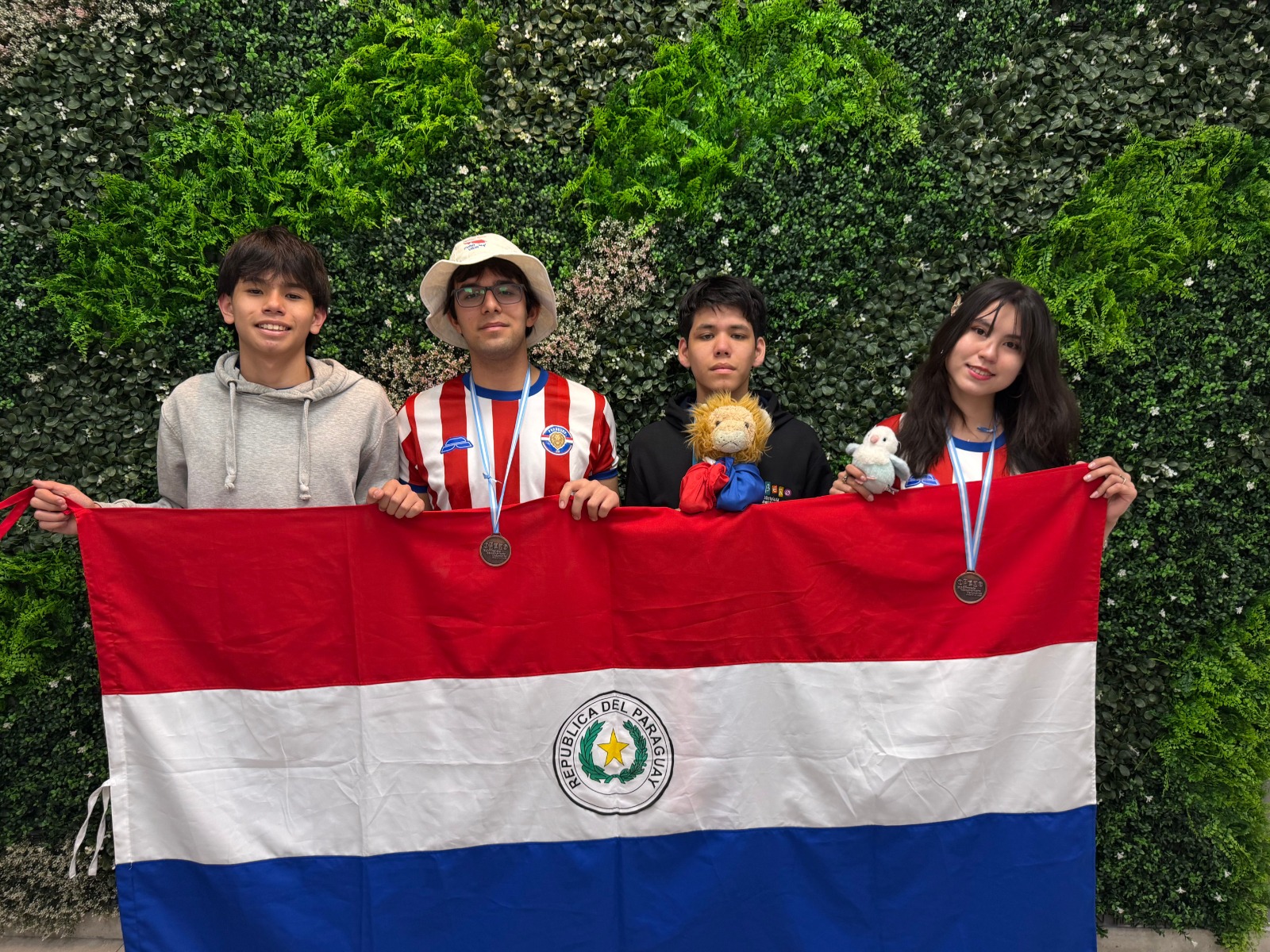 Con el impulso de ITAIPU, el talento matemático paraguayo brilla a nivel iberoamericano