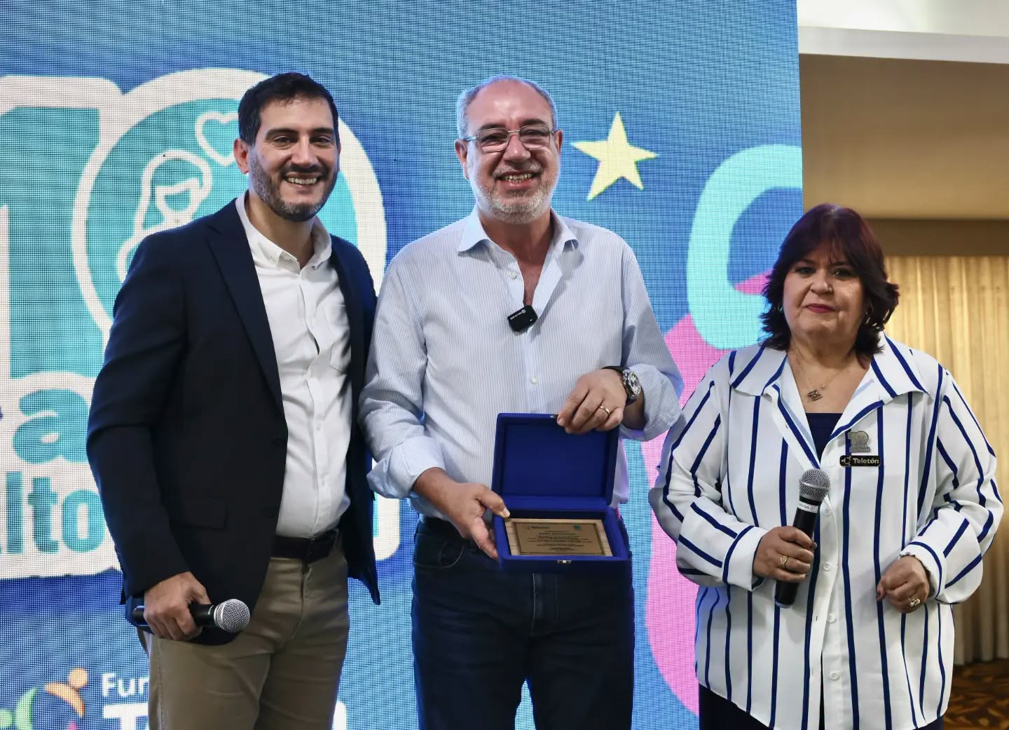 Director general de ITAIPU recibe distinción en evento conmemorativo de Teletón en Alto Paraná