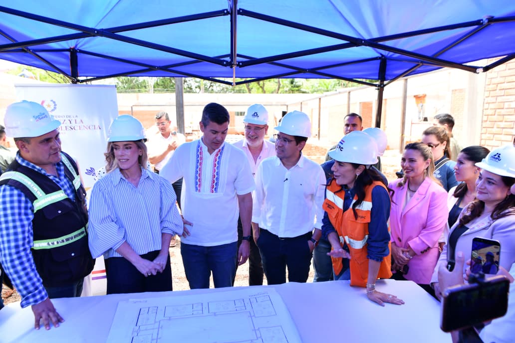 Presidente Peña visita futuro local del CAIPI y zonas inundadas de Ciudad del Este asistidas por ITAIPU