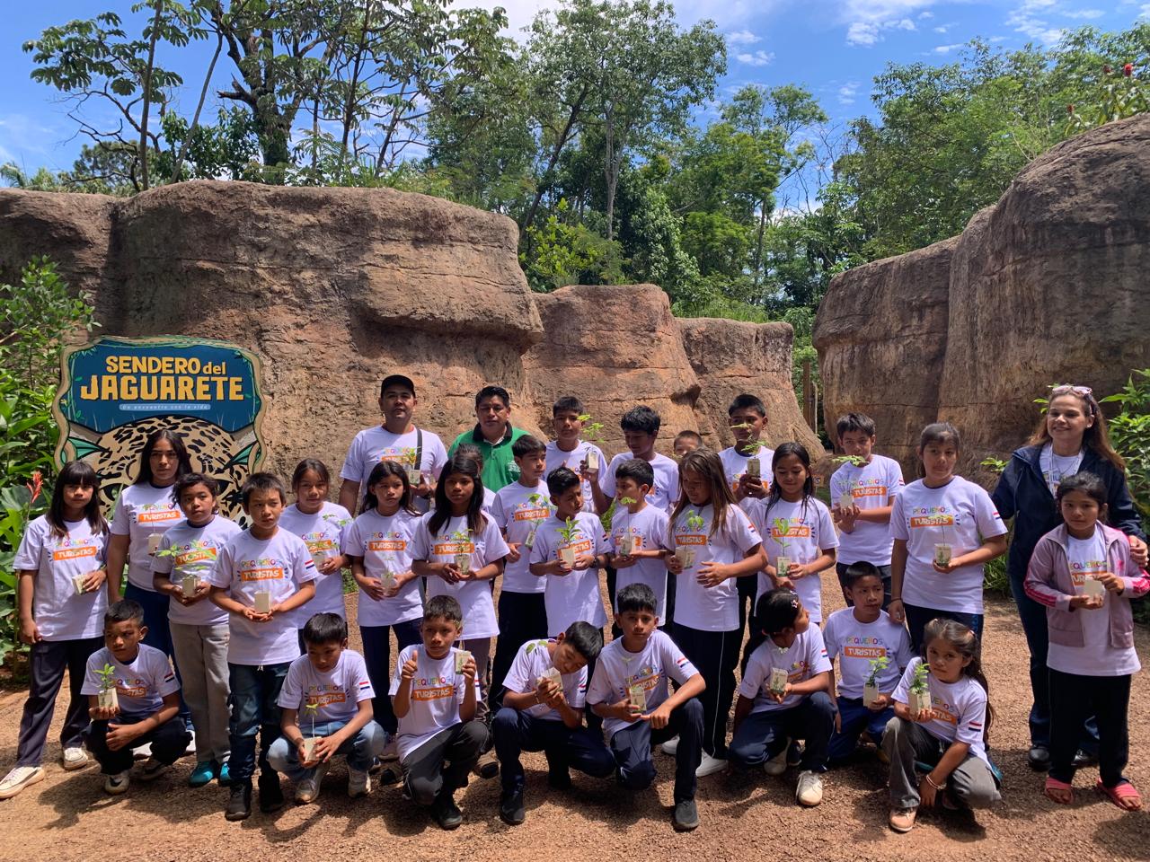 ITAIPU promueve la participación de comunidades indígenas en el programa Pequeños Turistas